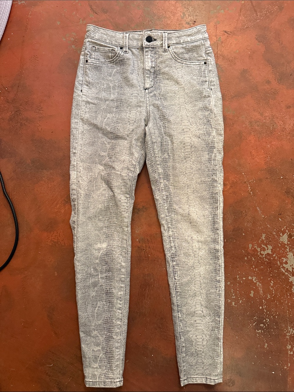 Zara High-Rise Light Grey Snake Skin Skinny Jeans